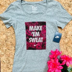 Nike Women’s T-Shirt